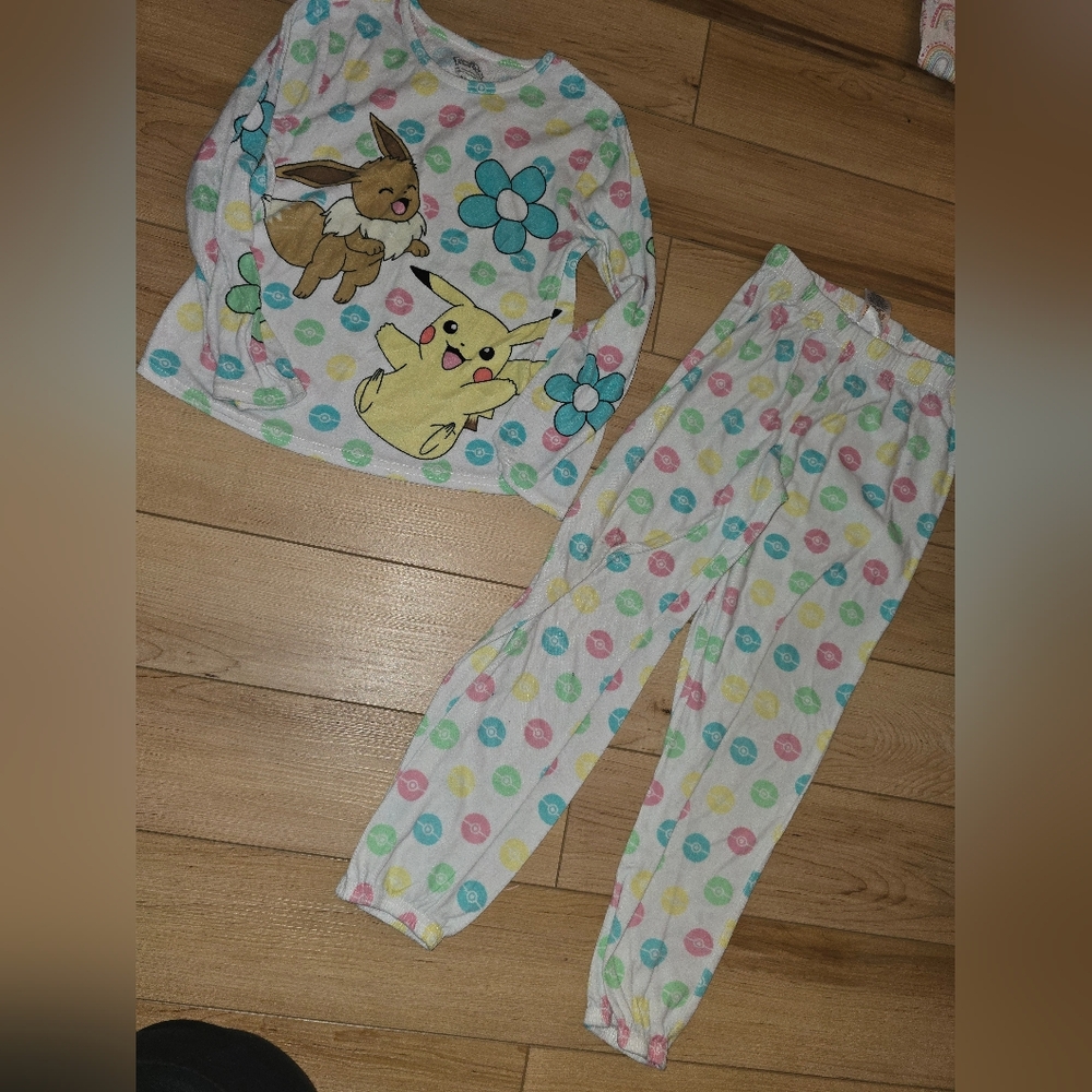 Kids' Pikachu & Eevee White Polka Dot Pajama Set Size 7-8